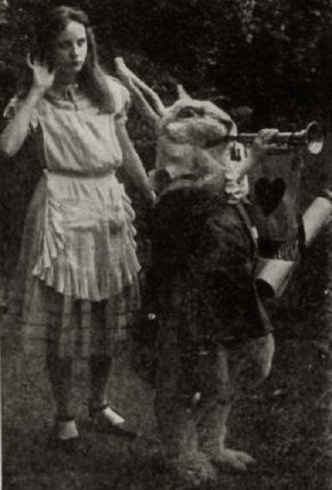 Alice in Wonderland (1915) Screenshot 1 