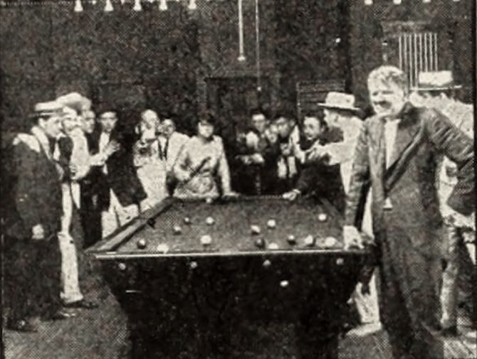 Pool Sharks (1915) Screenshot 4