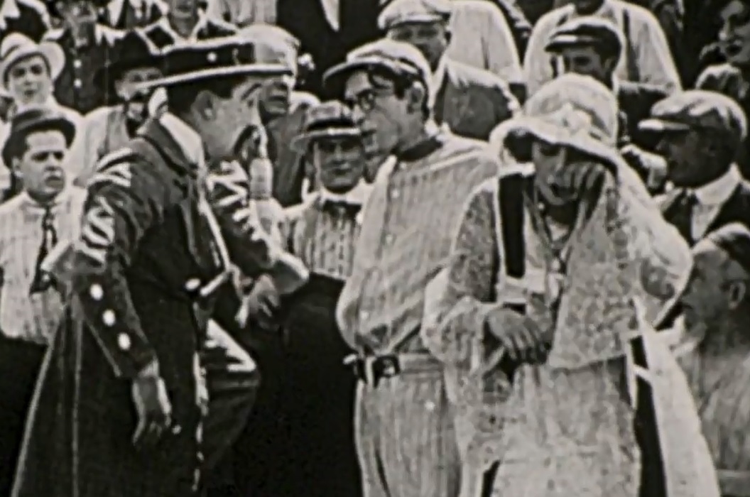 Over the Fence (1917) Screenshot 2