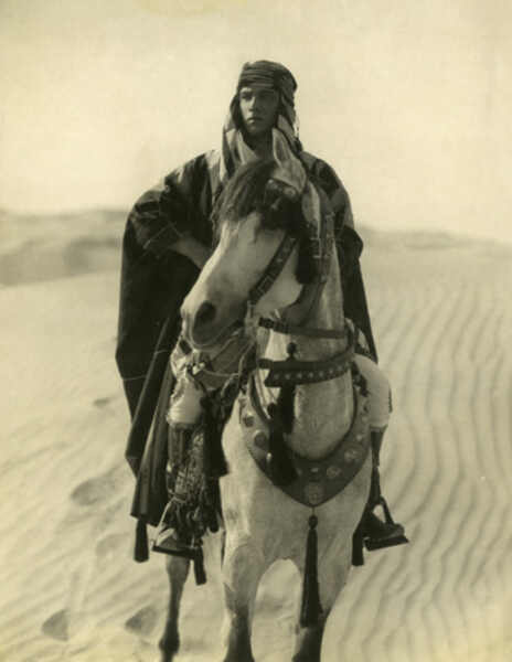 The Sheik (1921) Screenshot 1