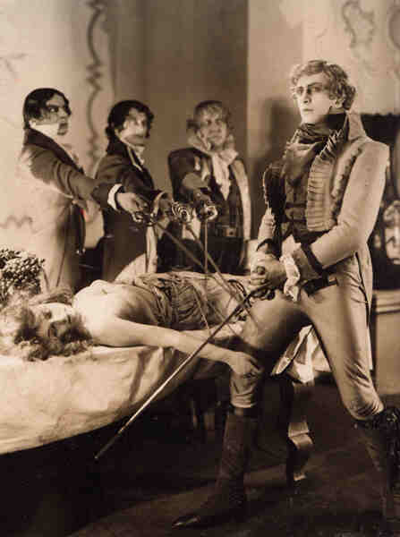 Warning Shadows (1923) Screenshot 3