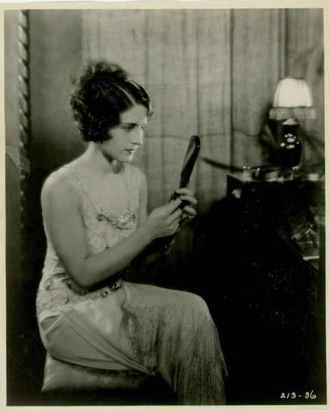Lady of the Night (1925) Screenshot 4