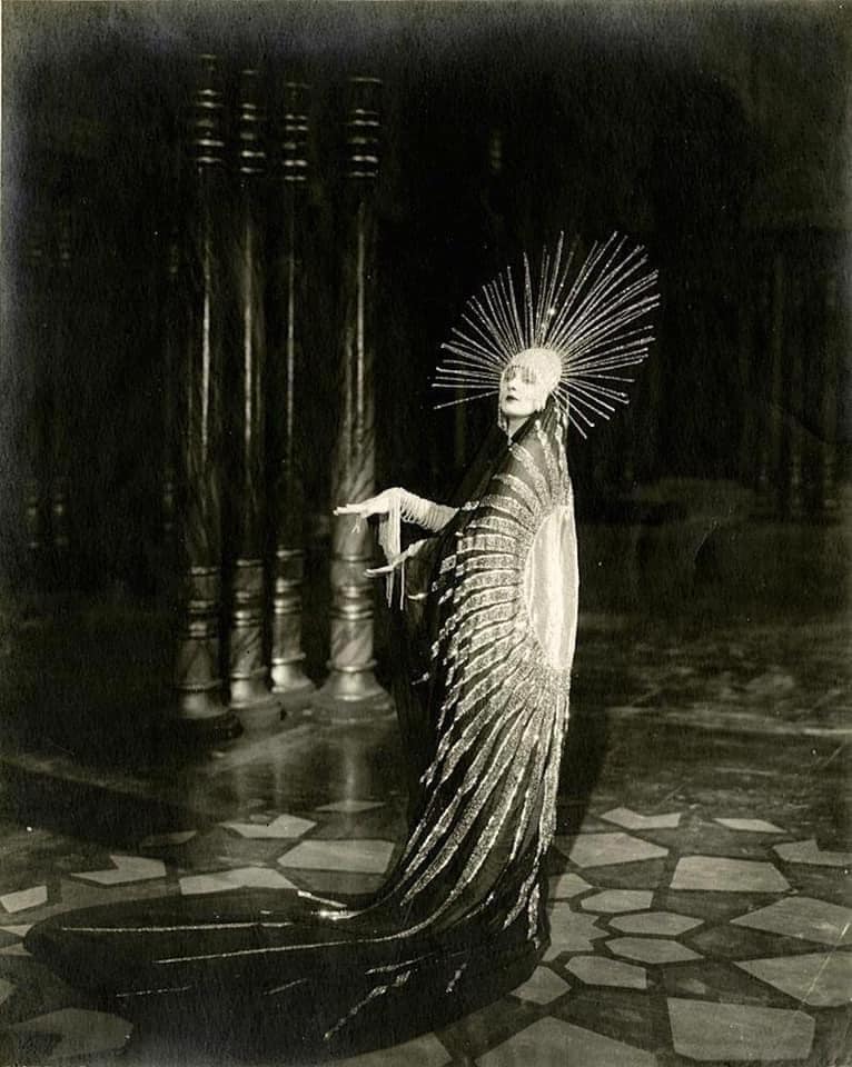 The Mystic (1925) Screenshot 1 