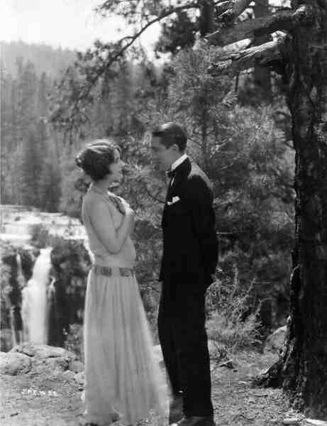 Waking Up the Town (1925) Screenshot 4
