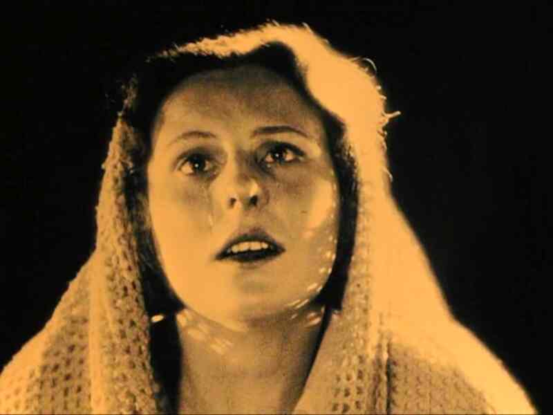 The Holy Mountain (1926) Screenshot 3