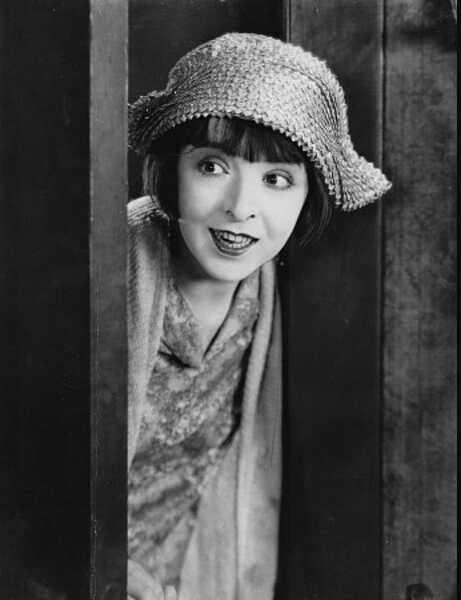 Irene (1926) Screenshot 2