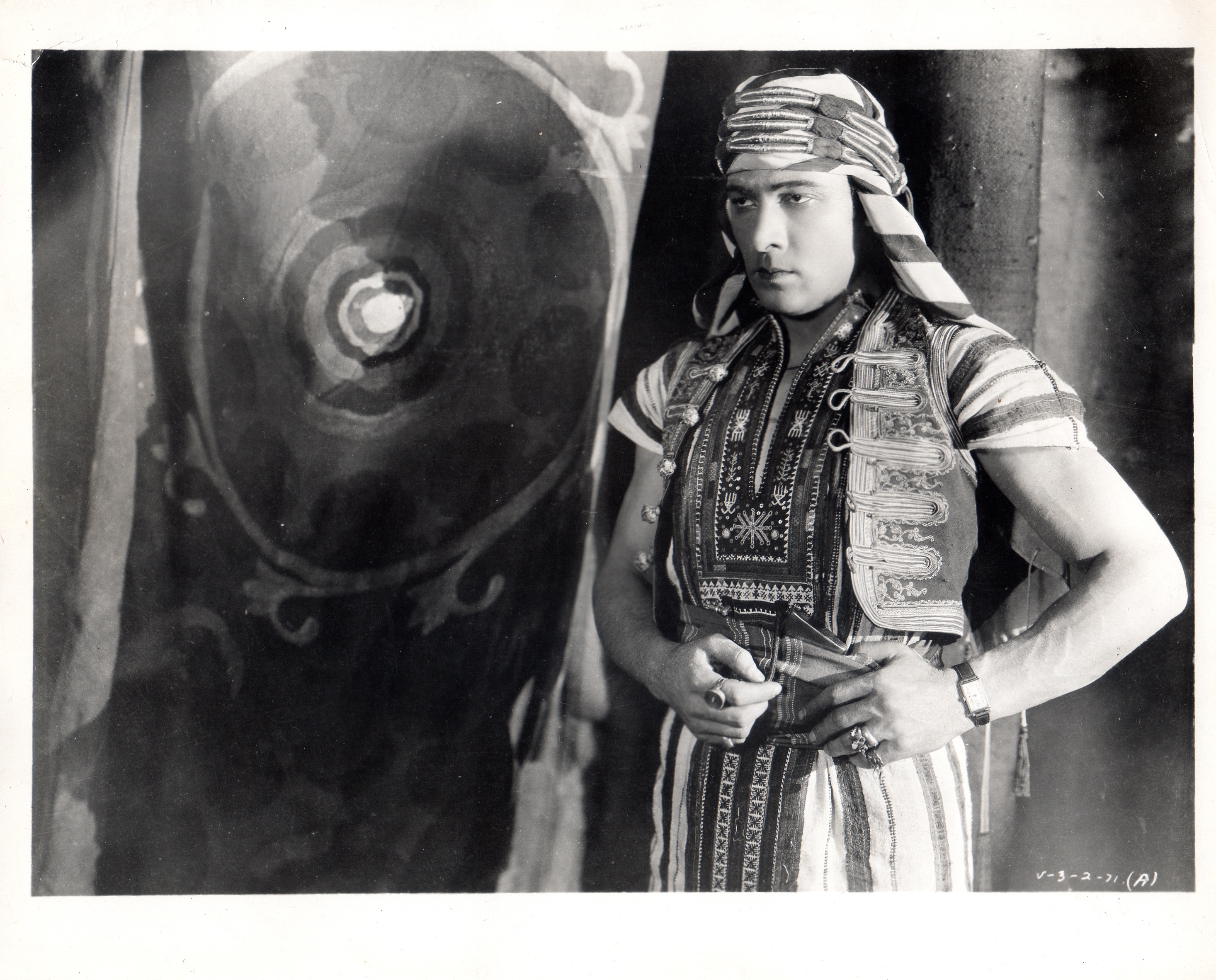 The Son of the Sheik (1926) Screenshot 3