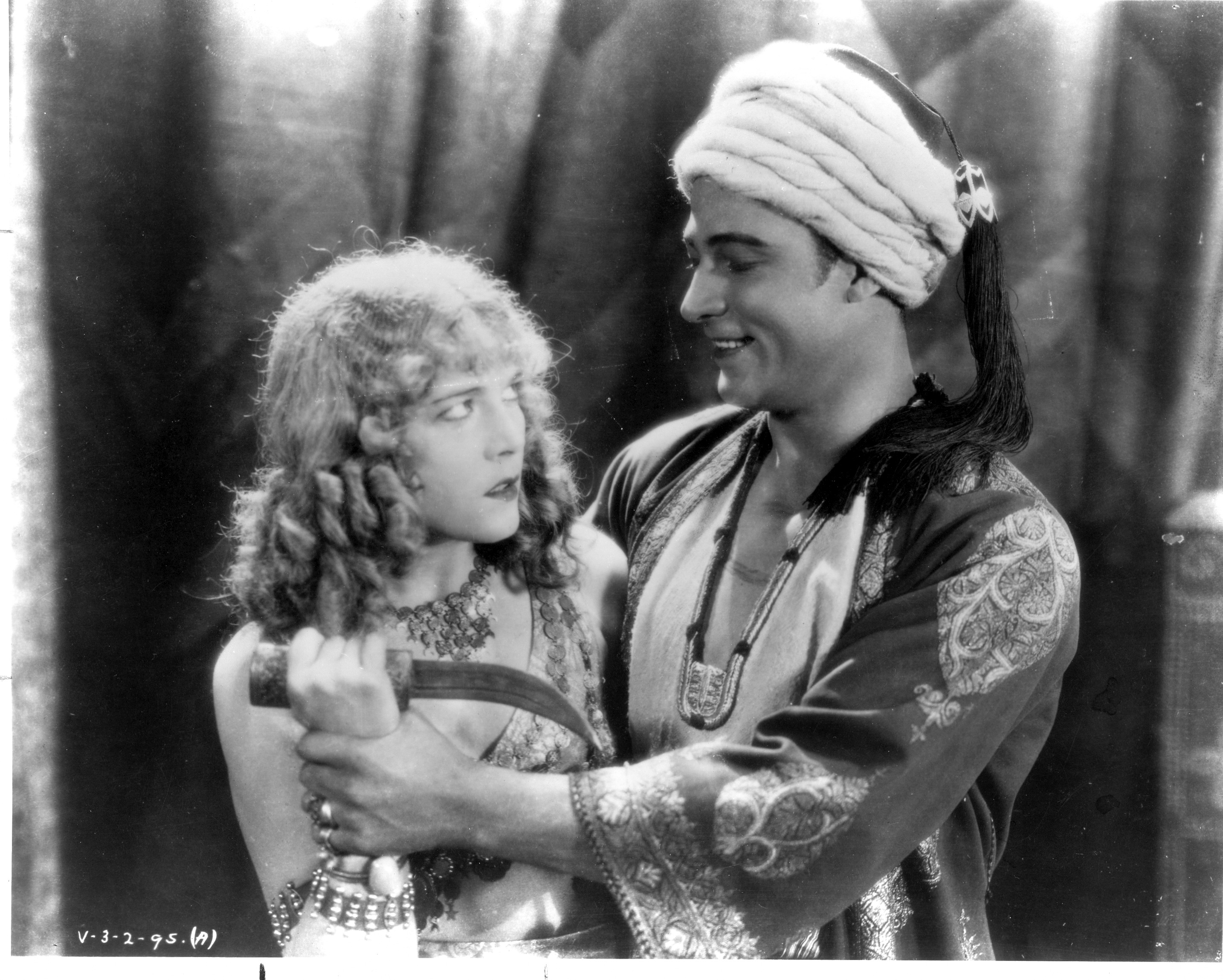 The Son of the Sheik (1926) Screenshot 4