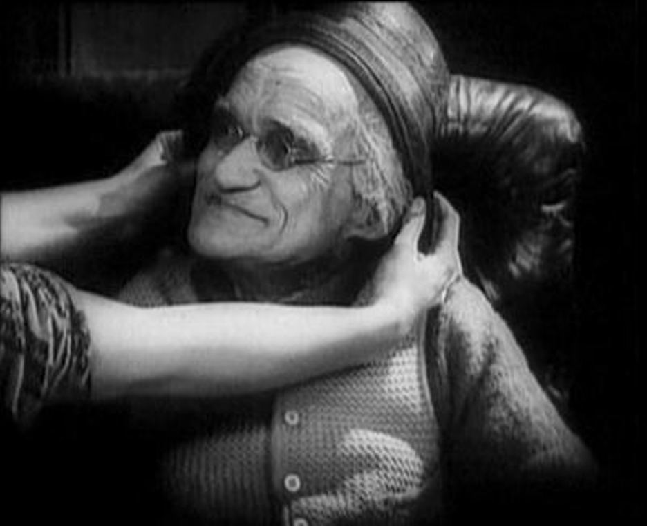 The Girl with the Hat Box (1927) Screenshot 4 