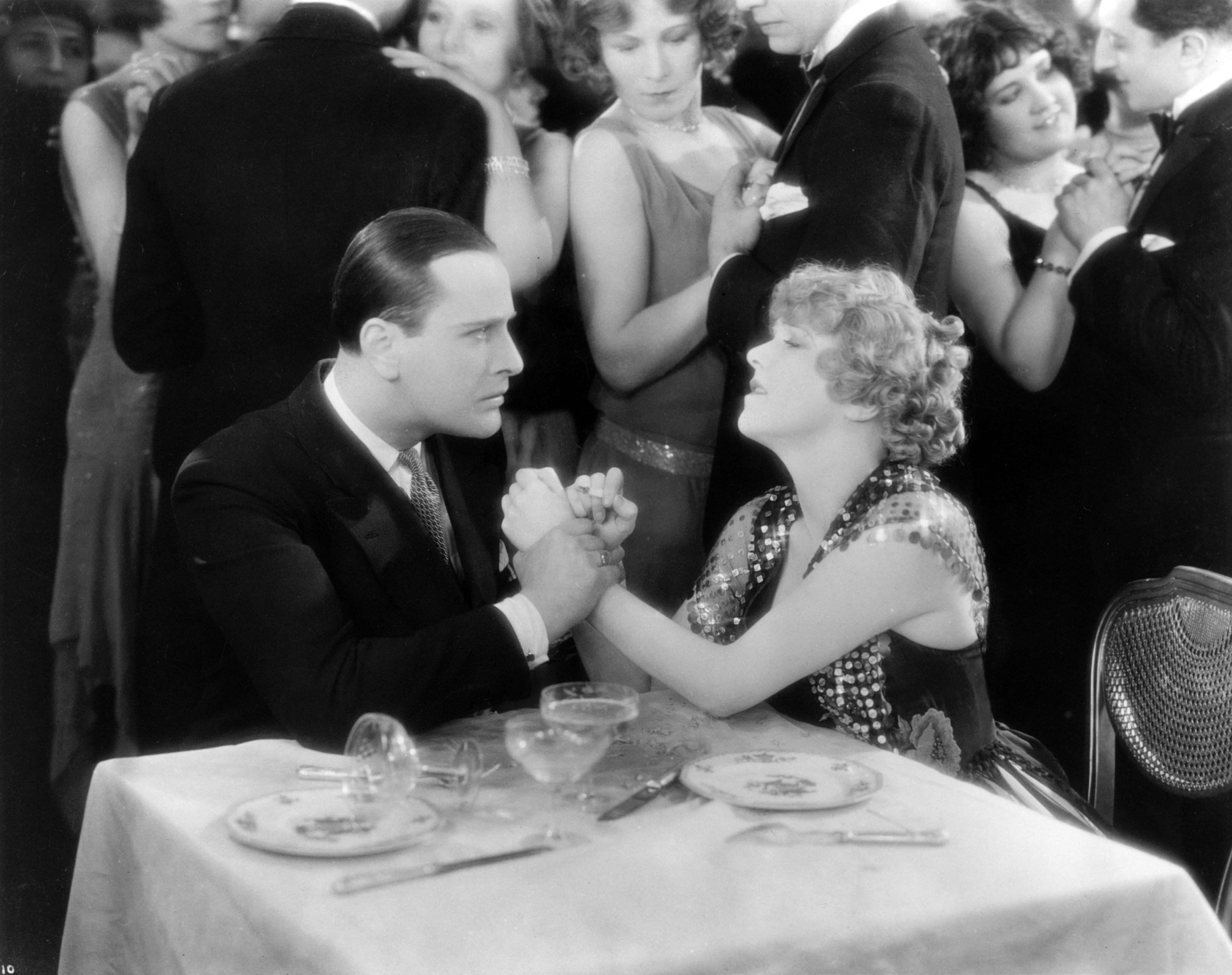 Champagne (1928) Screenshot 2