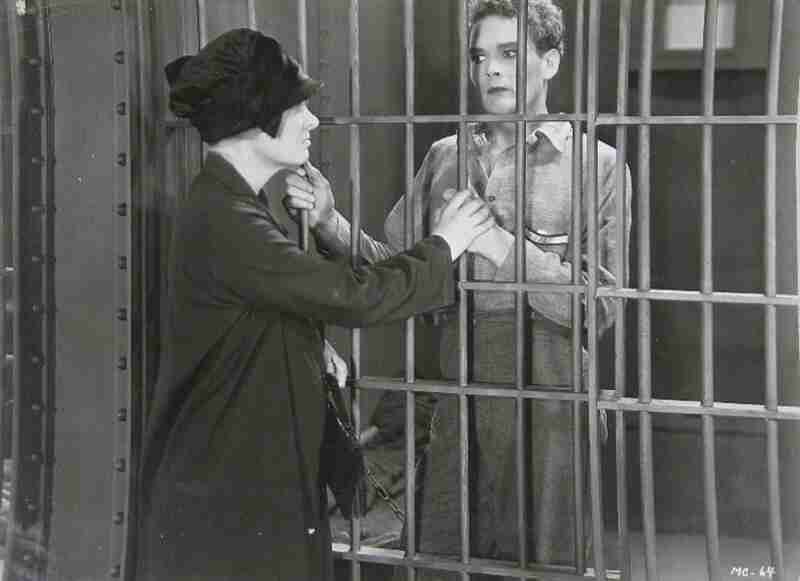 Mothers Cry (1930) Screenshot 3