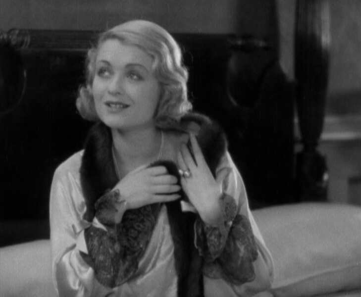 Three Faces East (1930) Screenshot 4