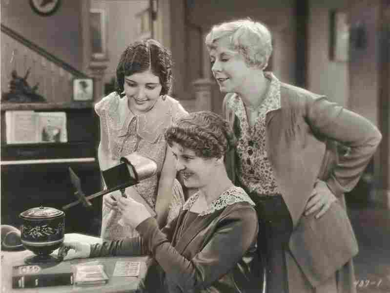 Wise Girls (1929) Screenshot 1