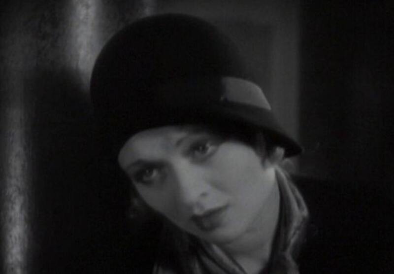 Born to Love (1931) Screenshot 2