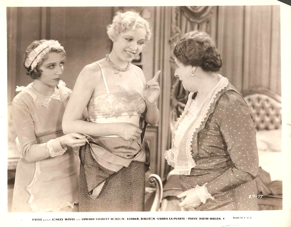 Lonely Wives (1931) Screenshot 5