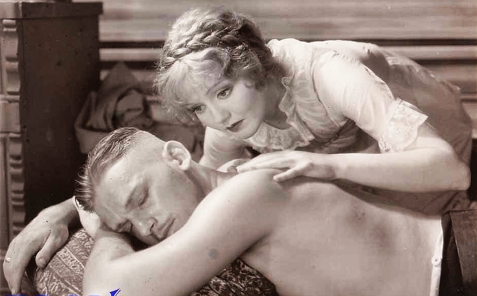 Scarlet Dawn (1932) Screenshot 4