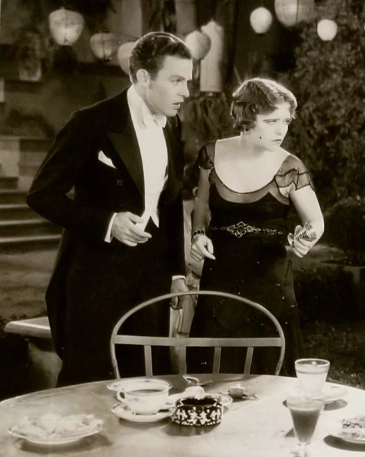 Love Among the Millionaires (1930) Screenshot 3