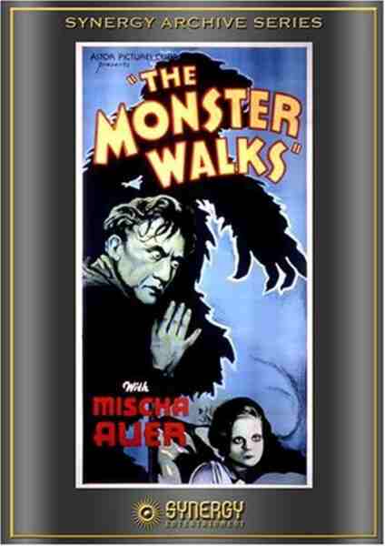 The Monster Walks (1932) Screenshot 2