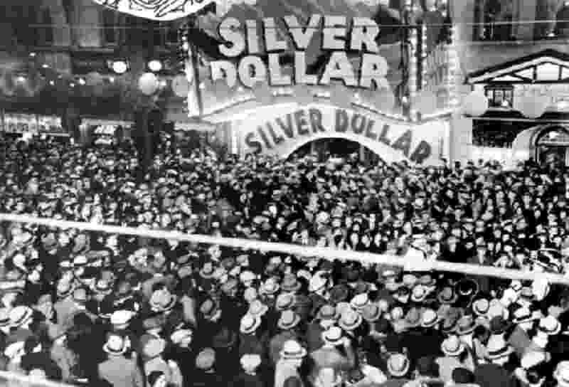 Silver Dollar (1932) Screenshot 5