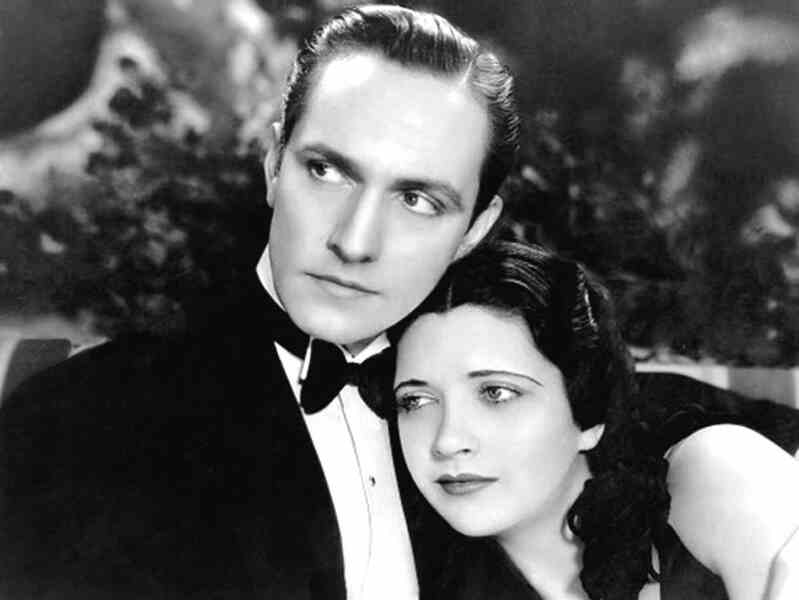 Strangers in Love (1932) Screenshot 1