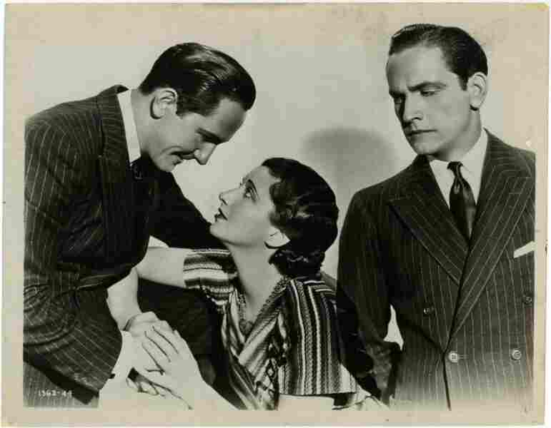 Strangers in Love (1932) Screenshot 3