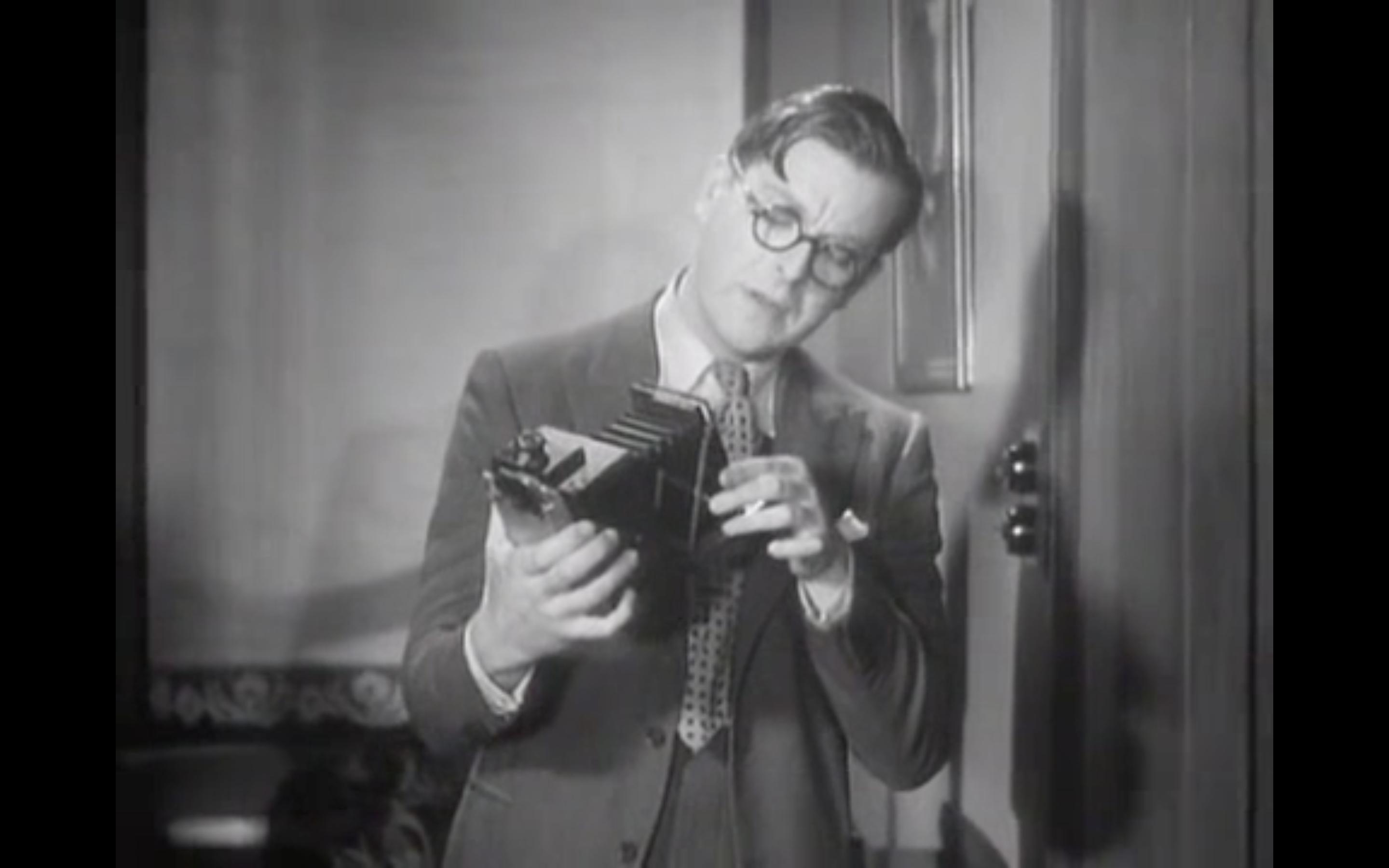 The Ghost Camera (1933) Screenshot 5