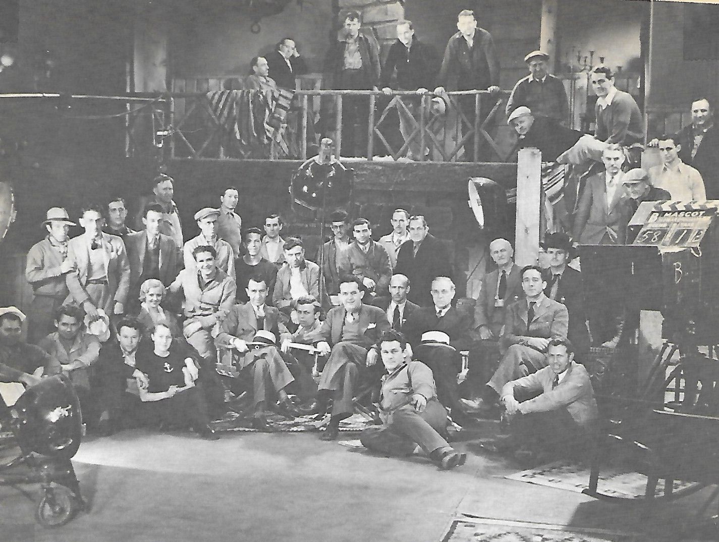 The Mystery Squadron (1933) Screenshot 2