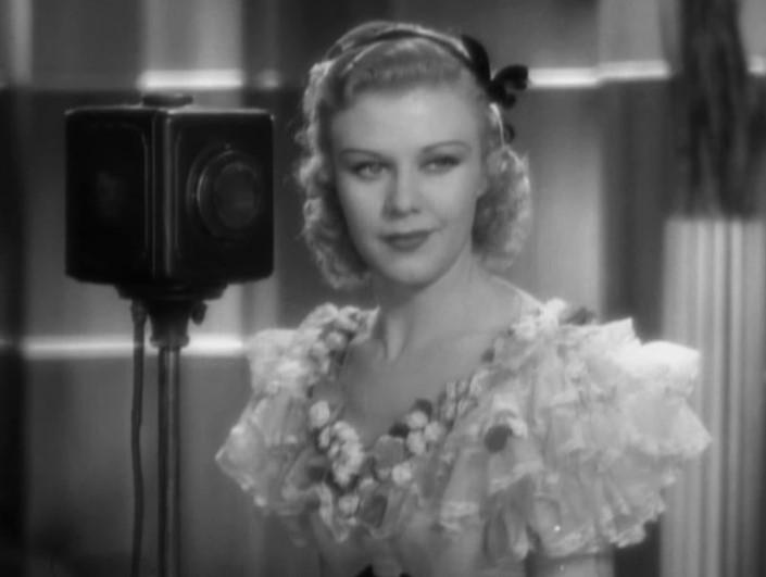 Professional Sweetheart (1933) Screenshot 2