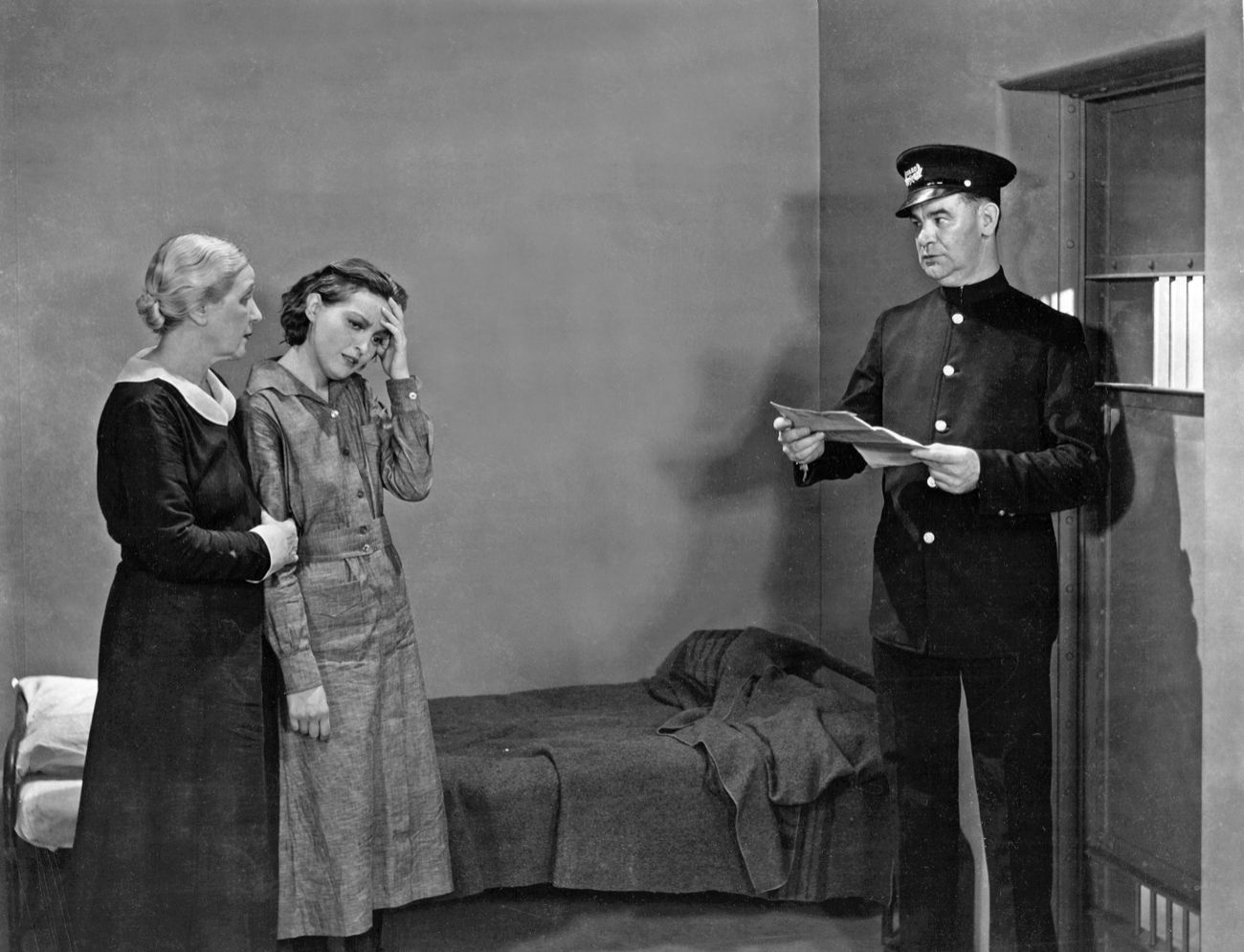The Sin of Nora Moran (1933) Screenshot 2