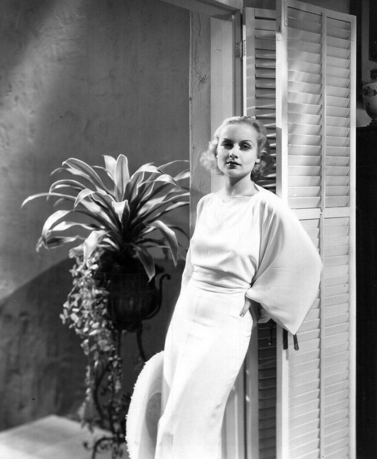 White Woman (1933) Screenshot 5