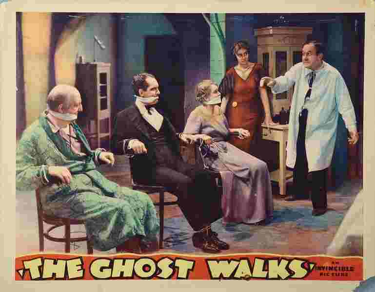 The Ghost Walks (1934) Screenshot 3