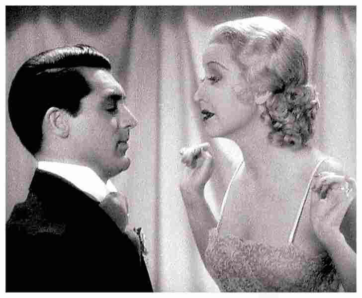 Kiss and Make-Up (1934) Screenshot 4