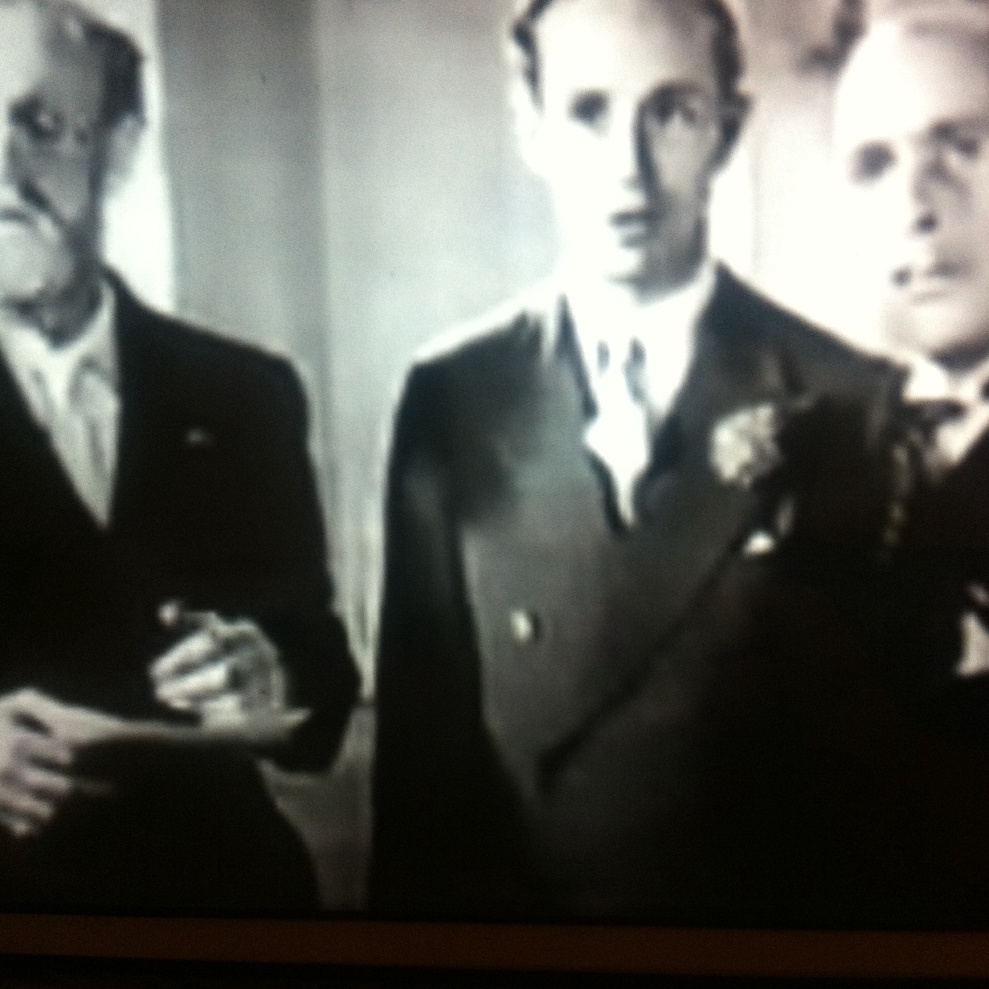 The Lady Is Willing (1934) Screenshot 4