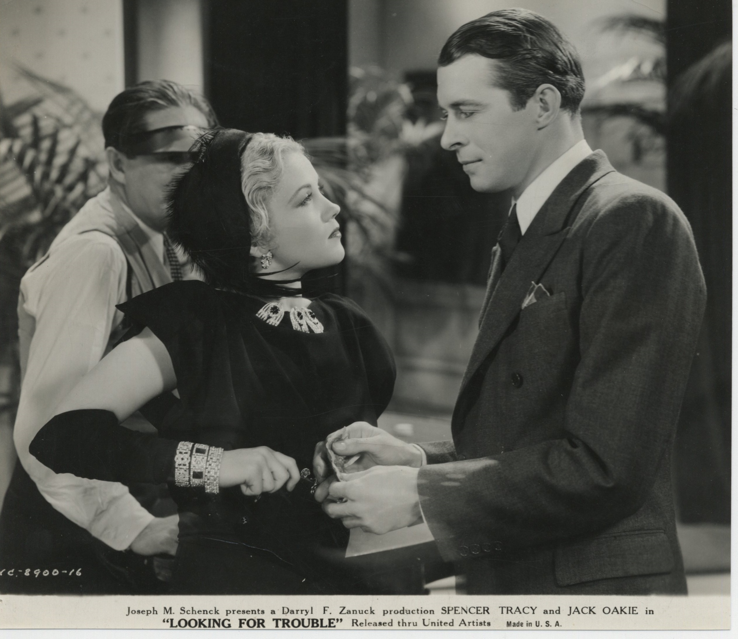Looking for Trouble (1934) Screenshot 3
