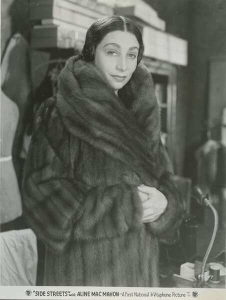 Side Streets (1934) Screenshot 4