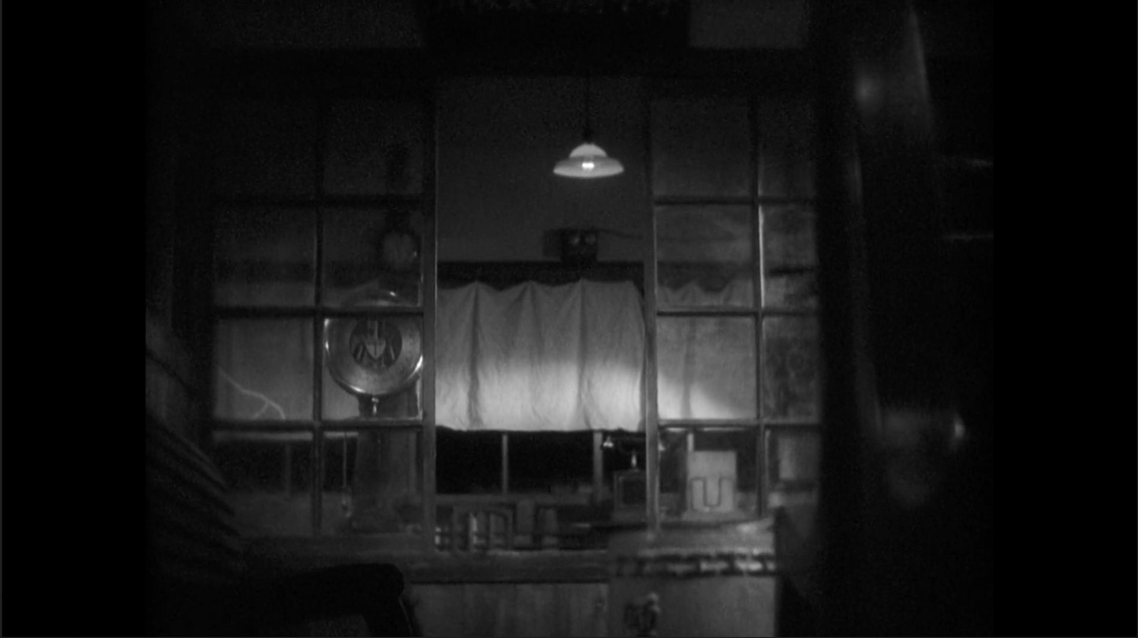 A Story of Floating Weeds (1934) Screenshot 3