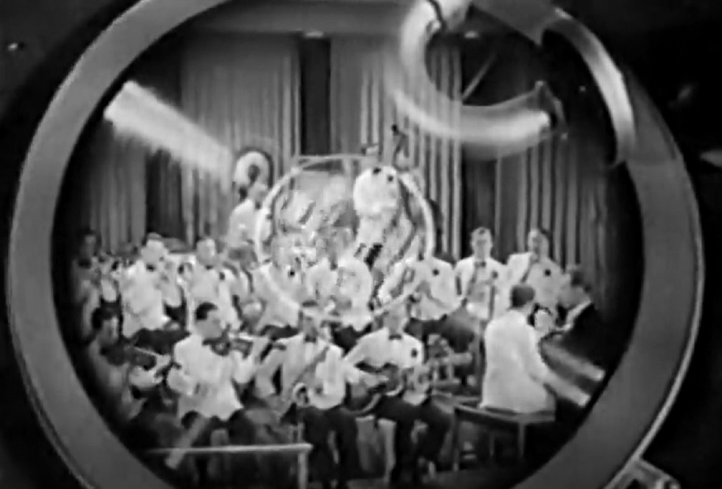 The Big Broadcast of 1936 (1935) Screenshot 2 