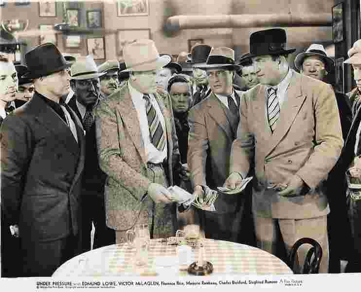 Under Pressure (1935) Screenshot 4