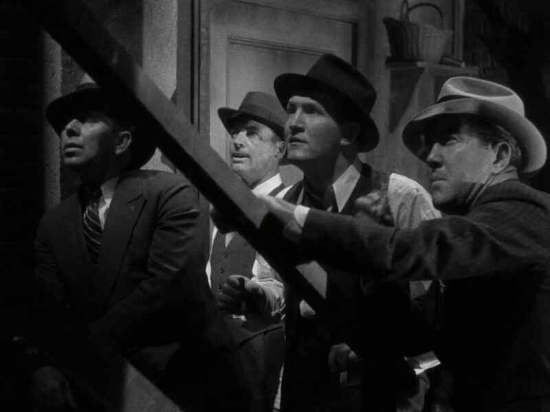The Whole Town's Talking (1935) Screenshot 3