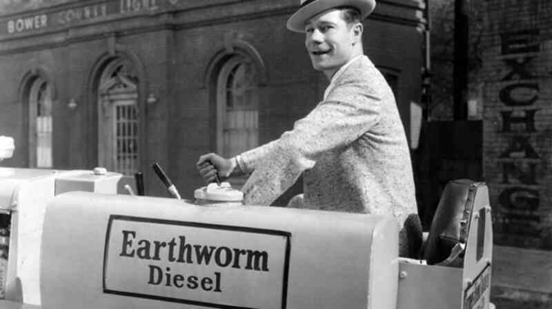 Earthworm Tractors (1936) Screenshot 3