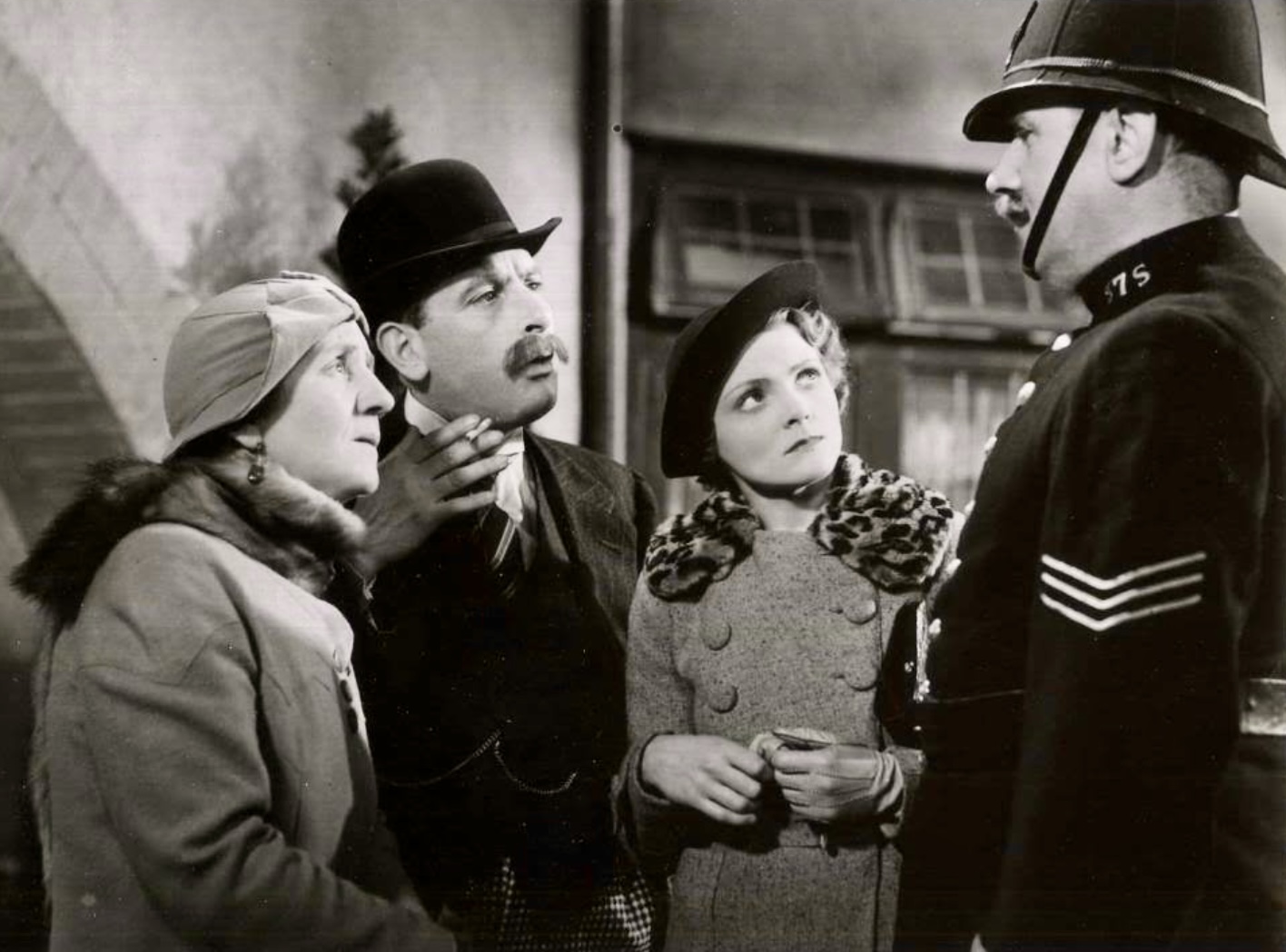 Laburnum Grove (1936) Screenshot 3 