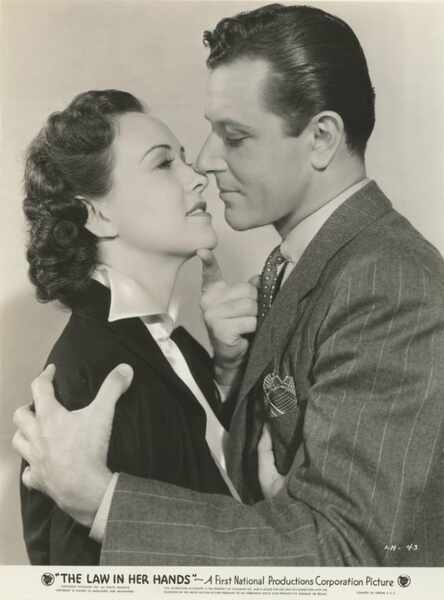 The Law in Her Hands (1936) Screenshot 2