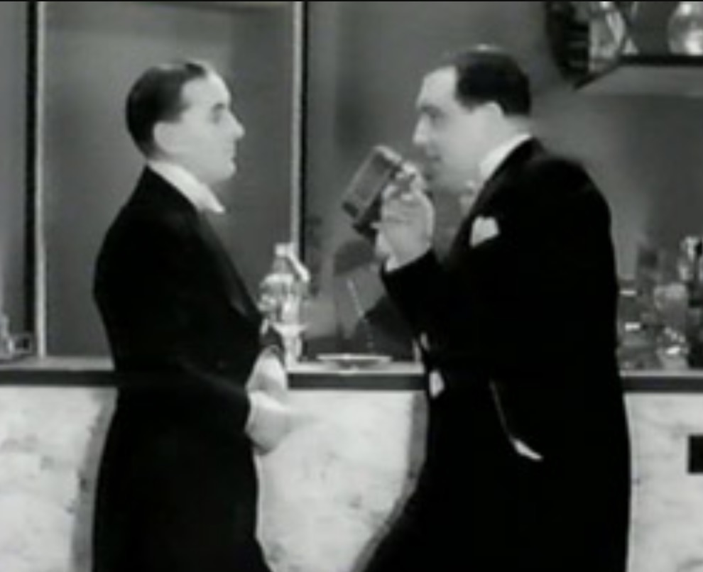 When London Sleeps (1932) Screenshot 1