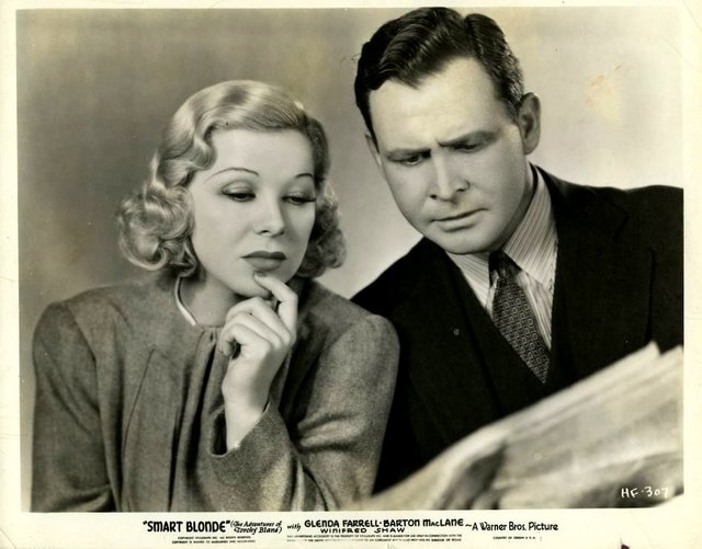 Smart Blonde (1937) Screenshot 5 