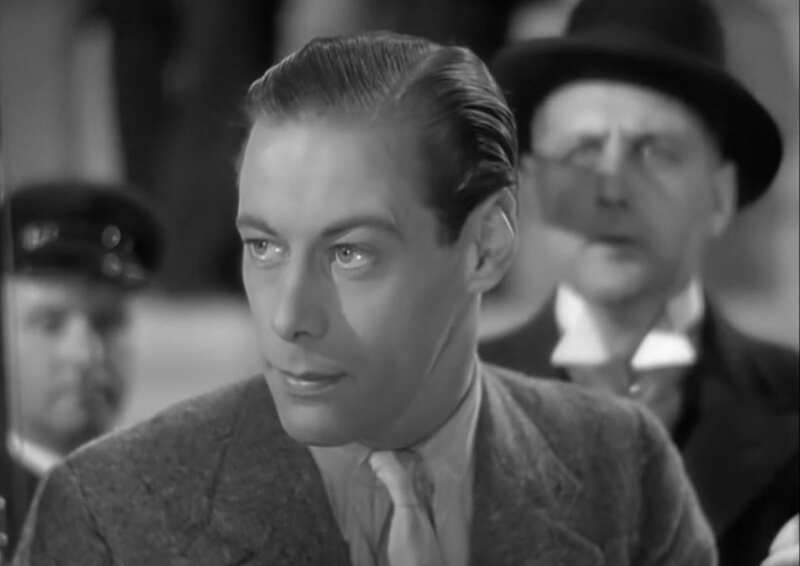 Storm in a Teacup (1937) Screenshot 4
