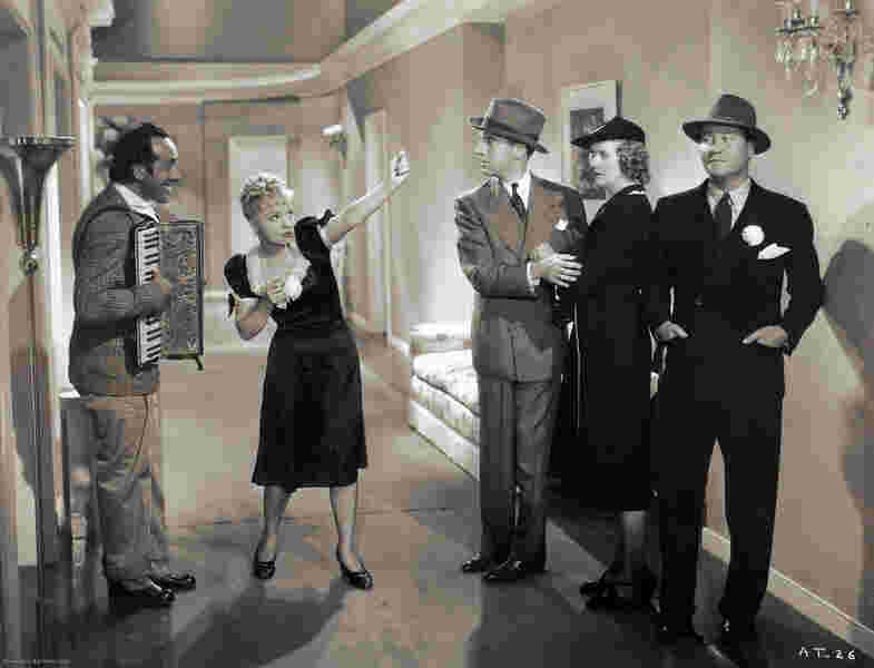Annabel Takes a Tour (1938) Screenshot 2