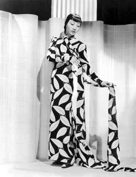 Dangerous to Know (1938) Screenshot 4