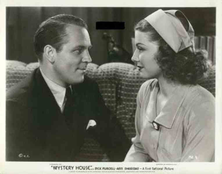 Mystery House (1938) Screenshot 4