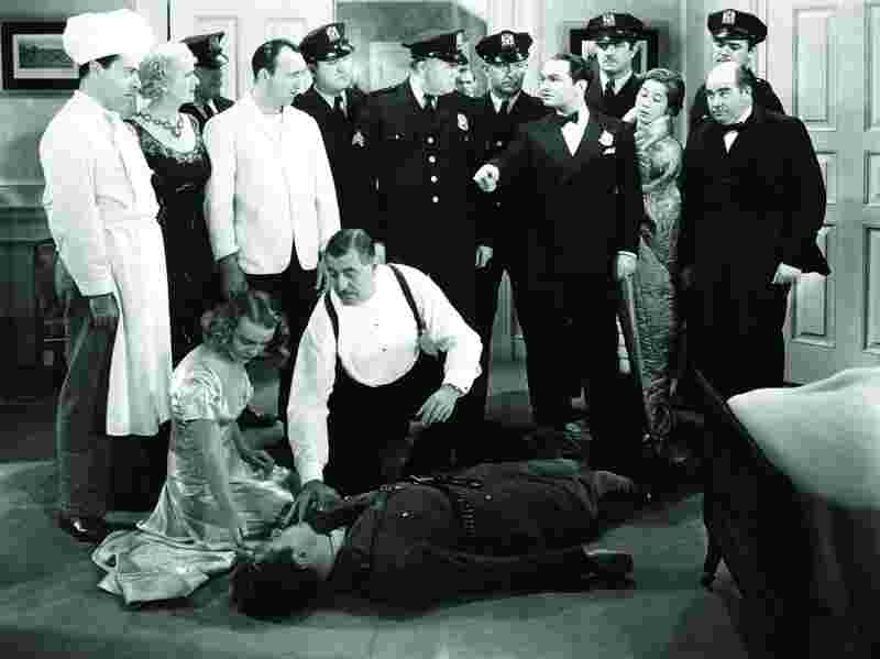 A Slight Case of Murder (1938) Screenshot 1