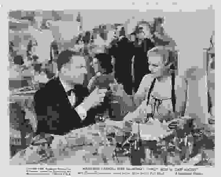 Cafe Society (1939) Screenshot 2